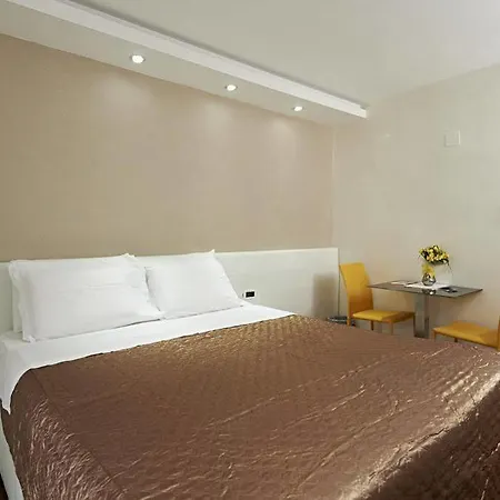Tomi Hotel 4*